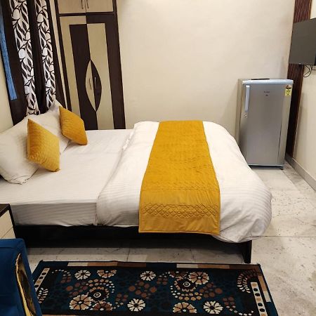 Sun Moon Residency And Apartments, Hotels In Rohini เดลี ภายนอก รูปภาพ
