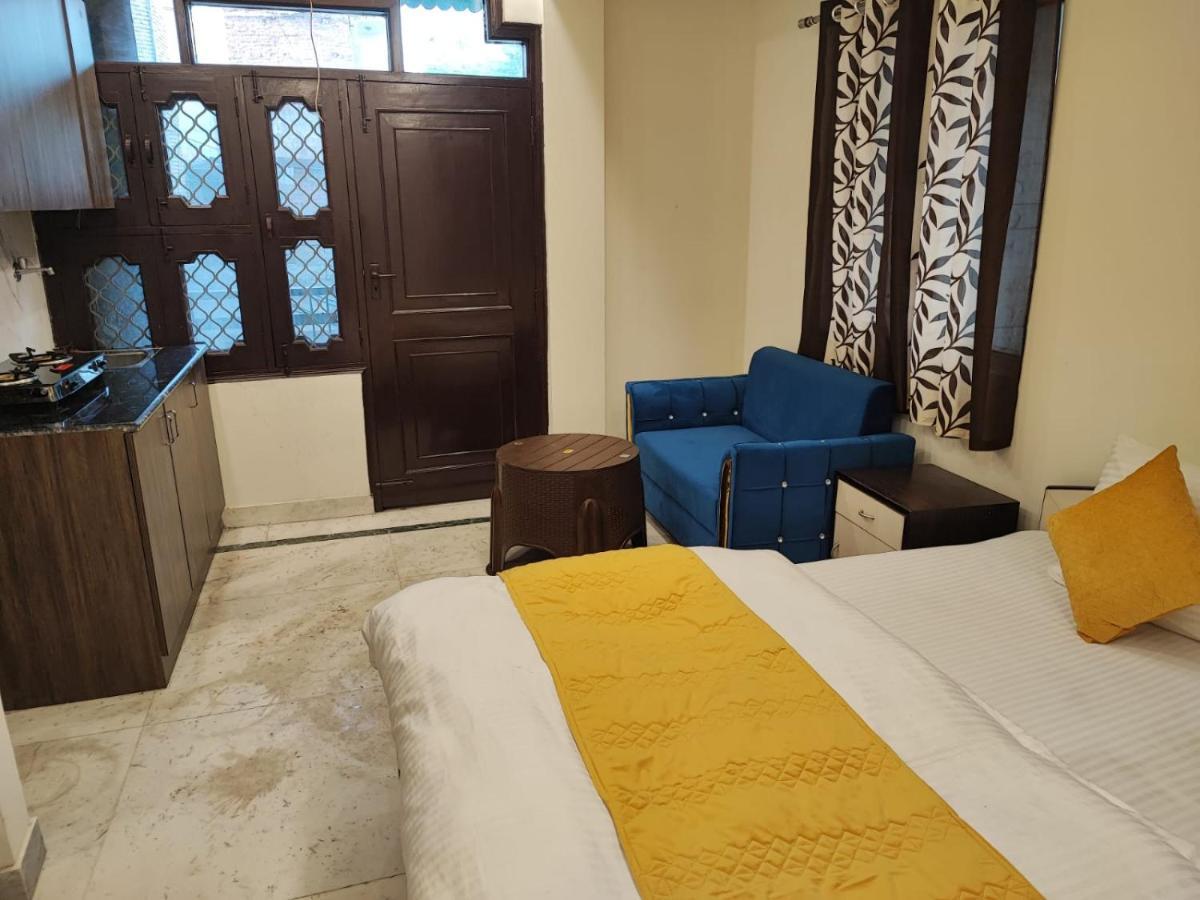 Sun Moon Residency And Apartments, Hotels In Rohini เดลี ภายนอก รูปภาพ